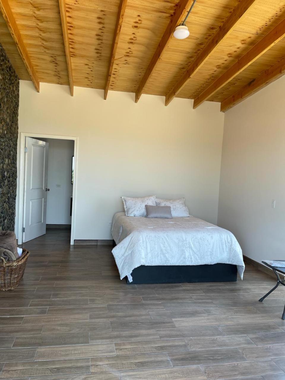 Canto Rodado Valle De Guadalupe Ensenada Zewnętrze zdjęcie